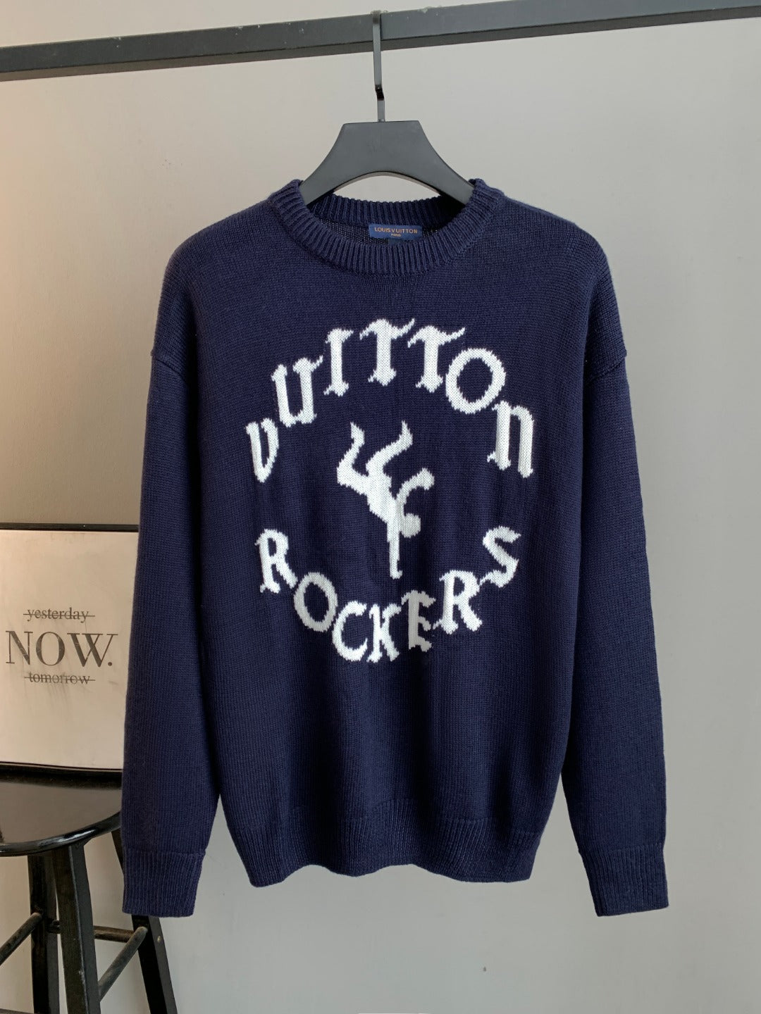 Classic Fit Hoodie-1043