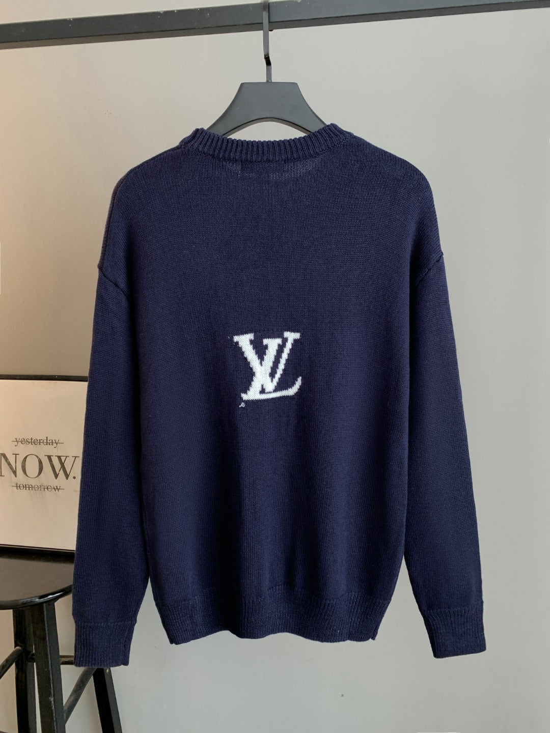 Classic Fit Hoodie-1043