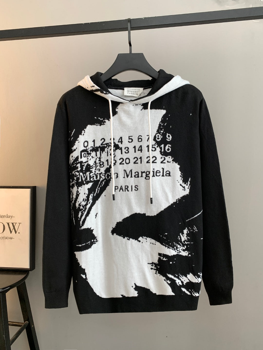 Classic Fit Hoodie-1044