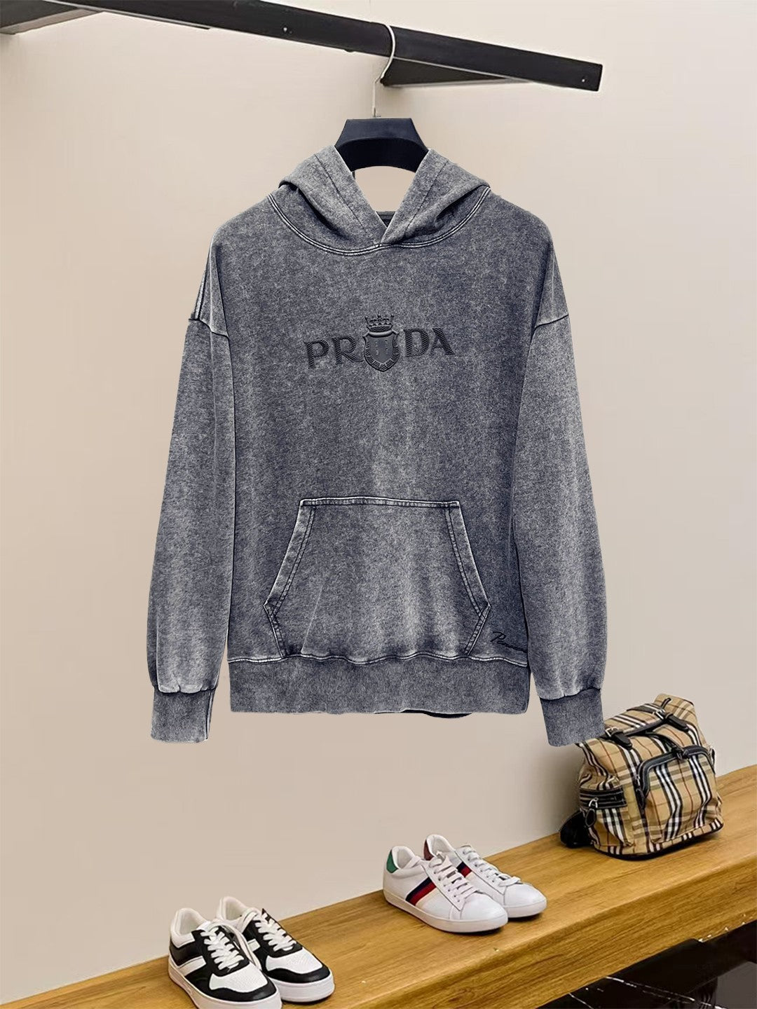 Classic Fit Hoodie-1046