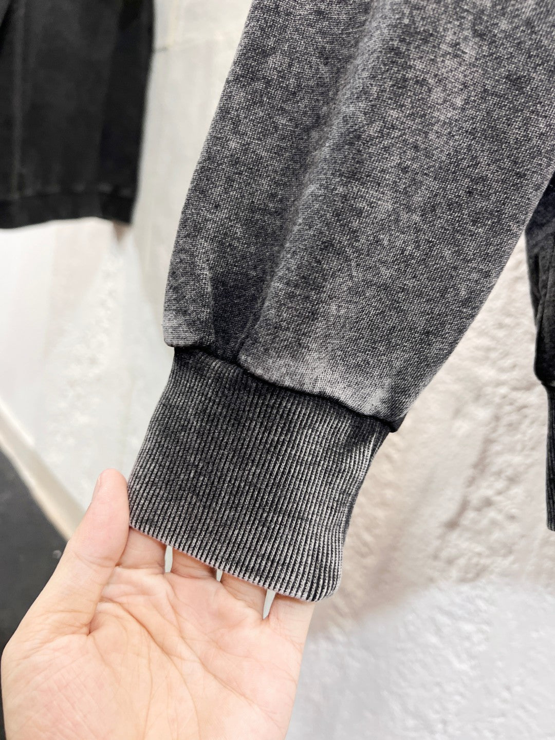 Classic Fit Hoodie-1048