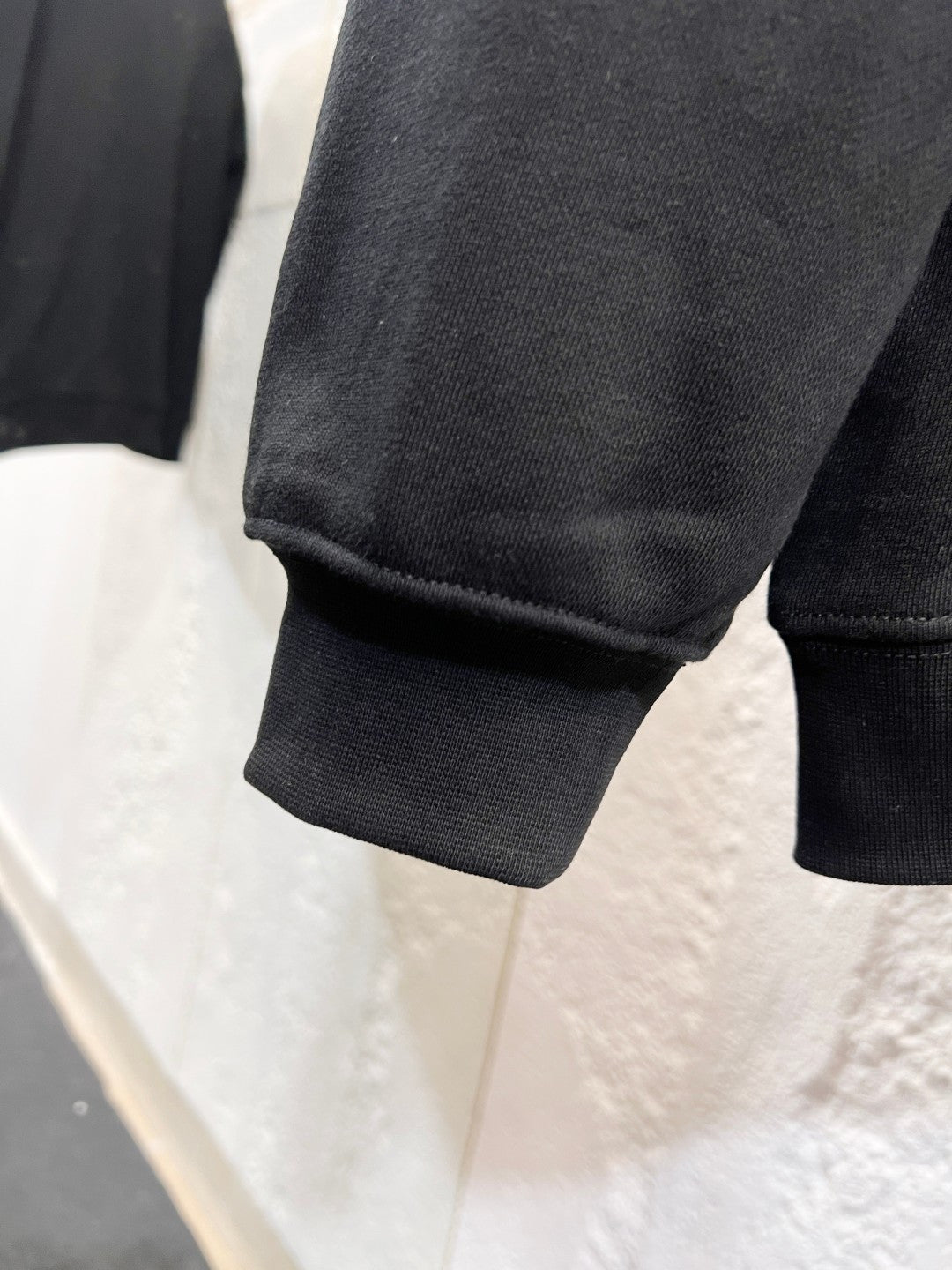 Classic Fit Hoodie-1050