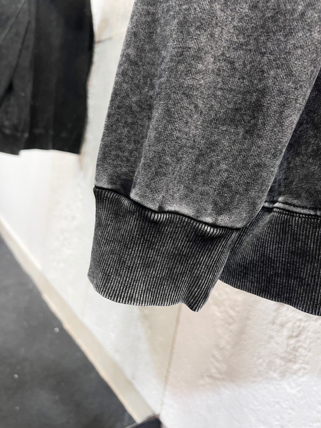 Classic Fit Hoodie-1054