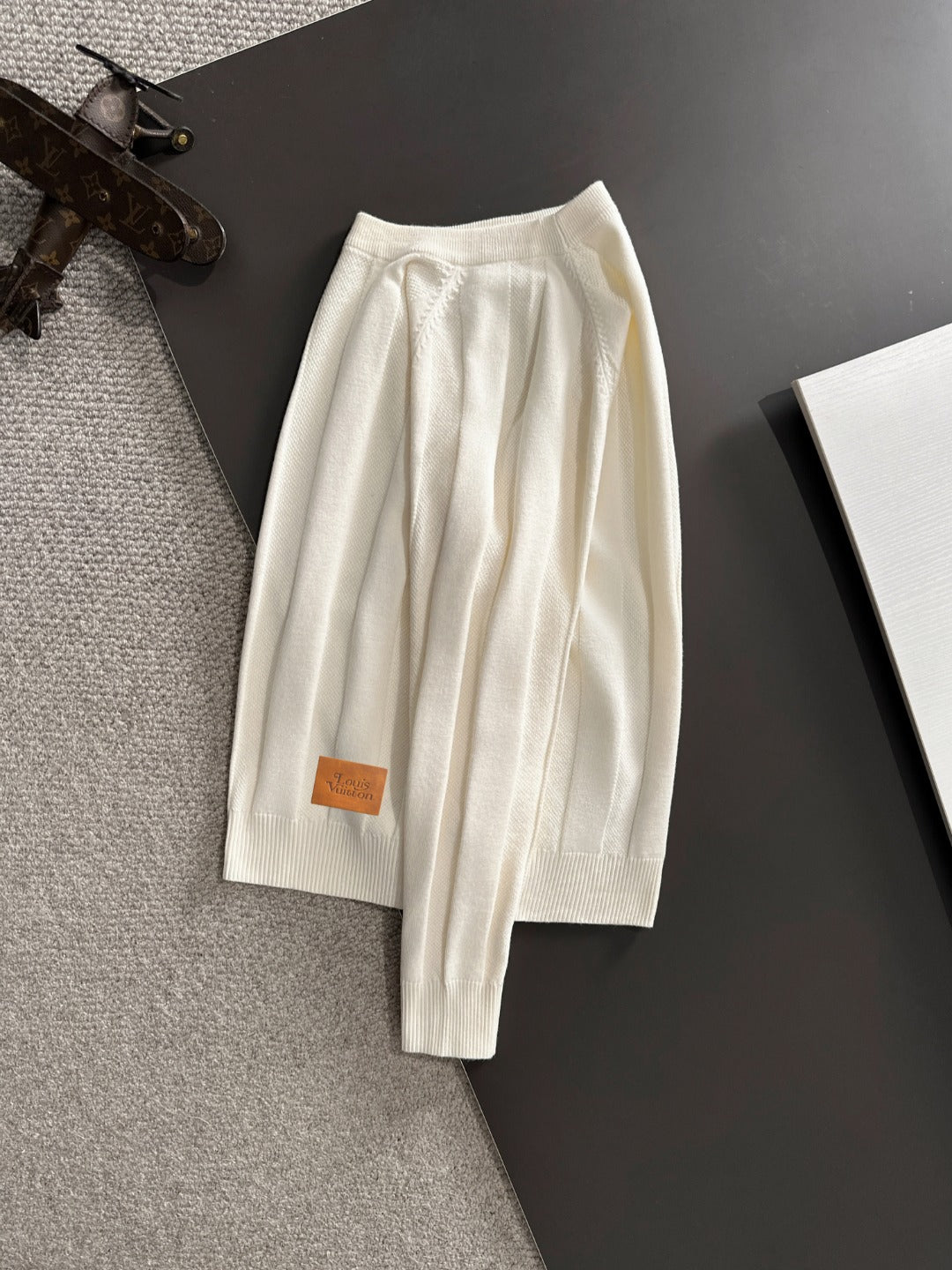 Classic Fashion Sweater-110