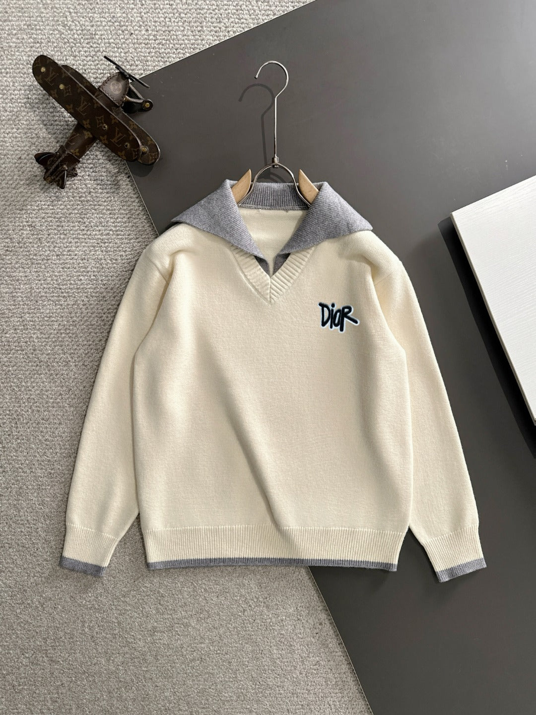 Classic Fashion Sweater-112