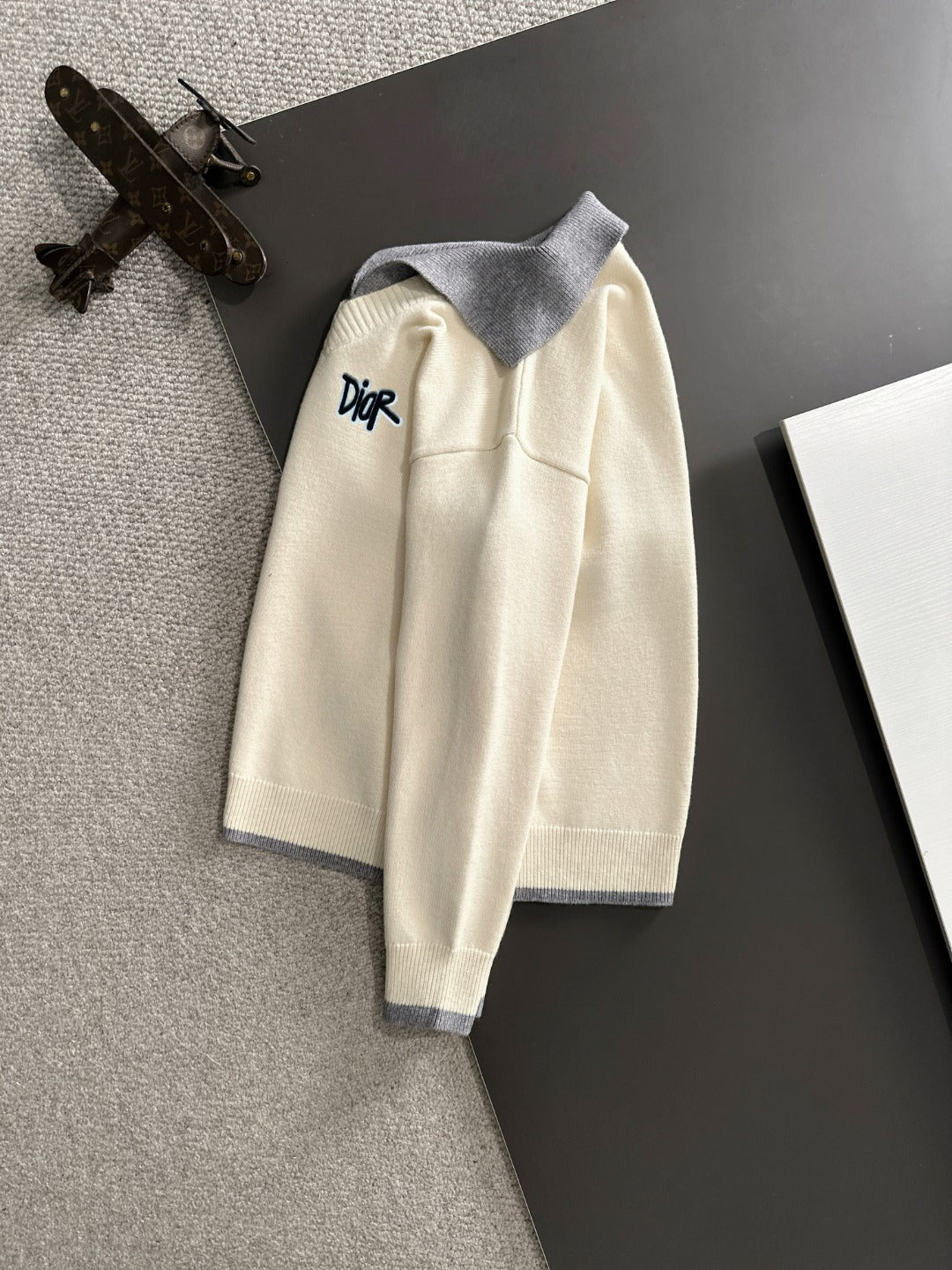 Classic Fashion Sweater-112