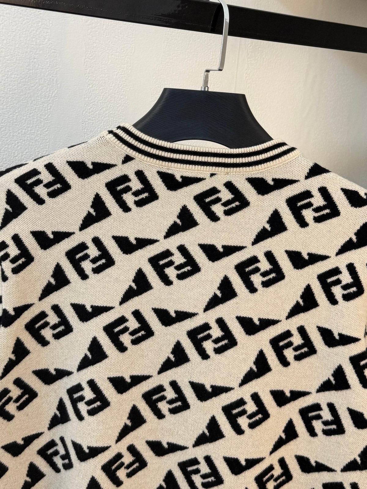 Classic Fashion Sweater-157