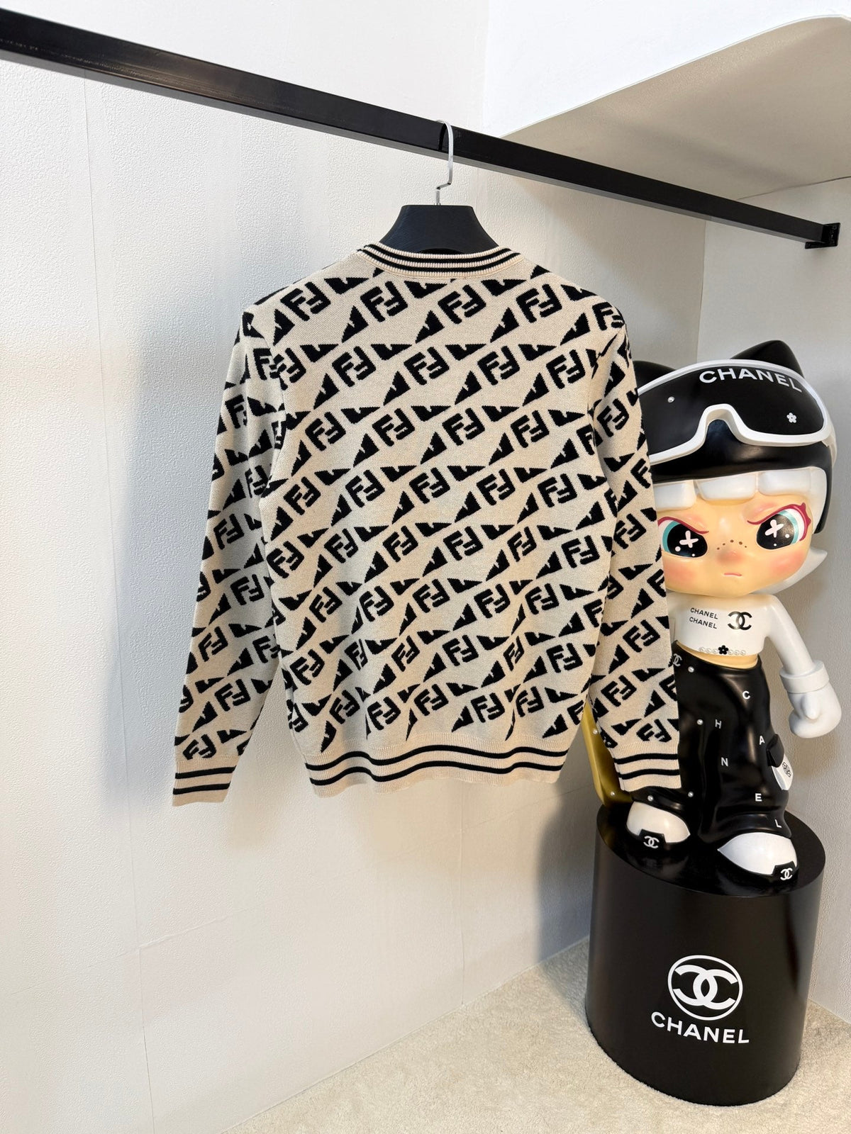 Classic Fashion Sweater-157