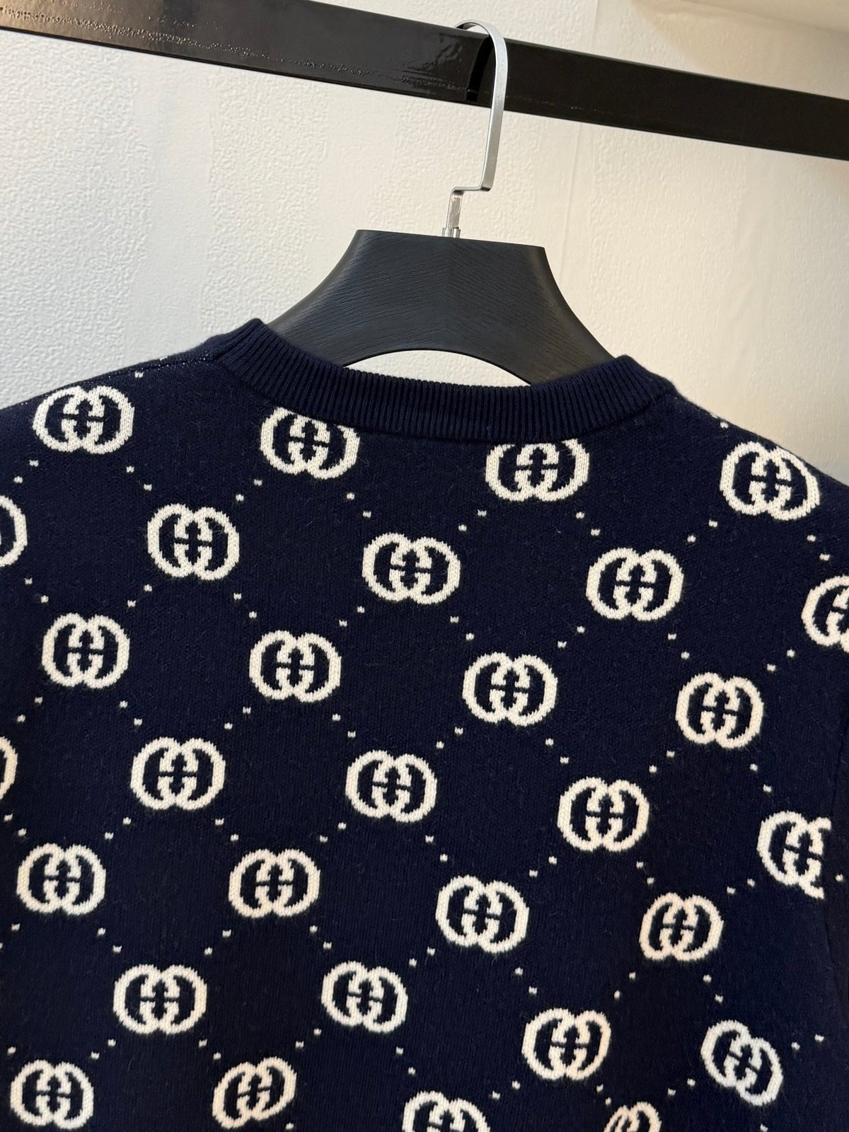 Classic Fashion Sweater-160