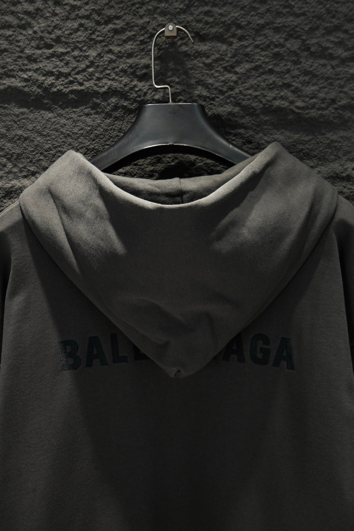 Classic Fit Hoodie-1015