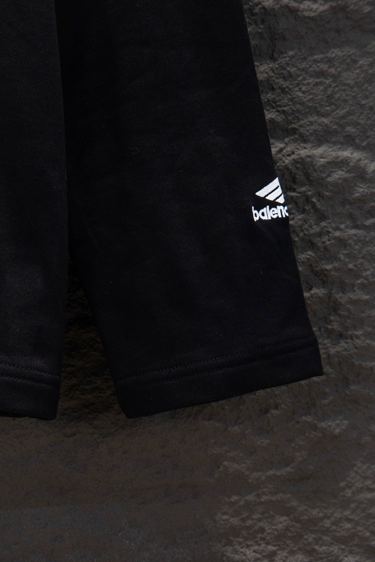 Classic Fit Hoodie-1018