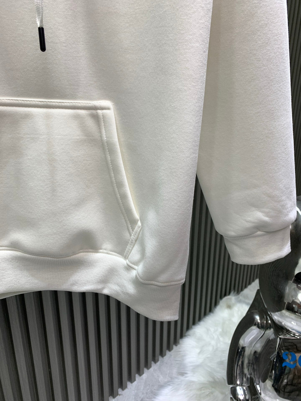 Classic Fit Hoodie-1021