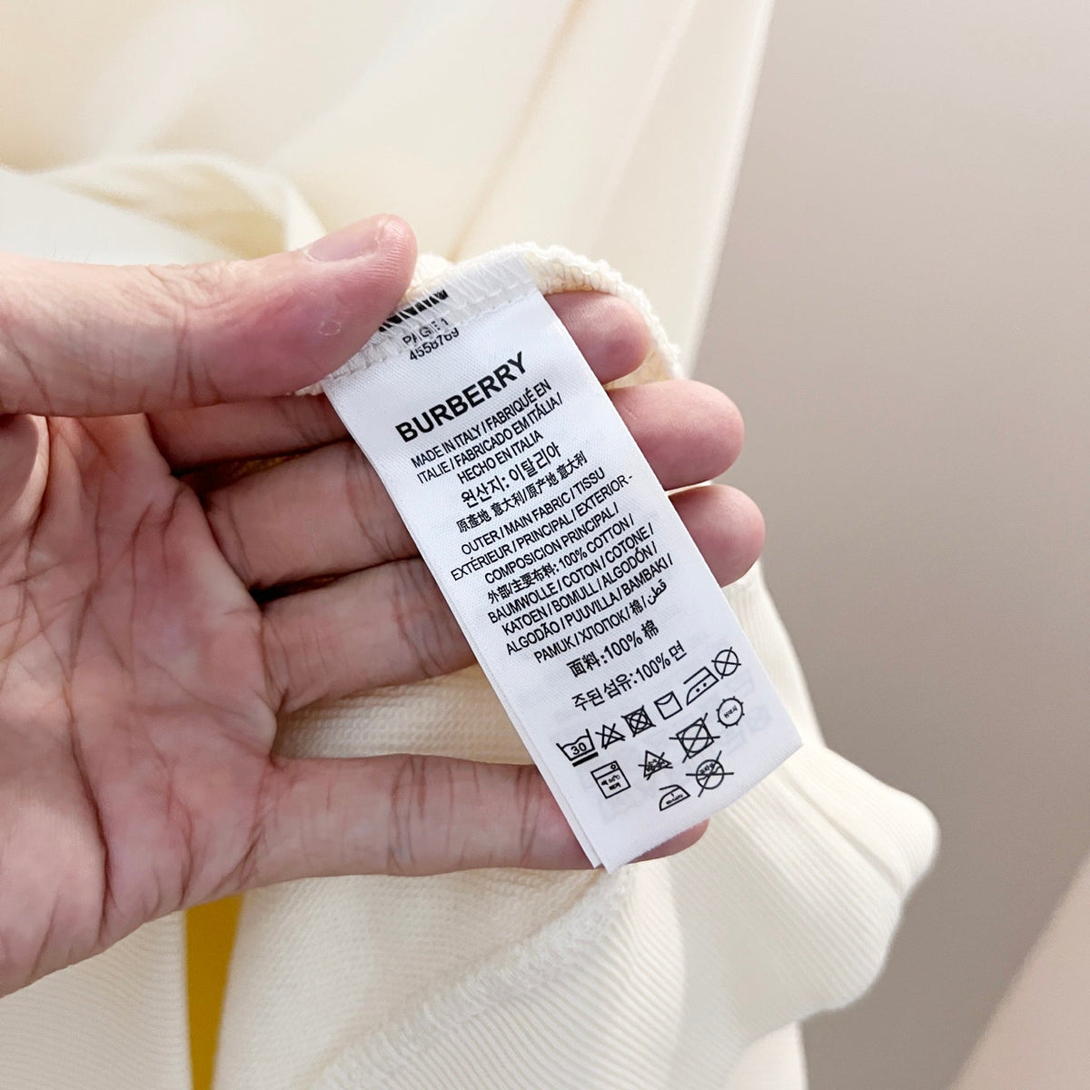 Classic Fit Hoodie-1030