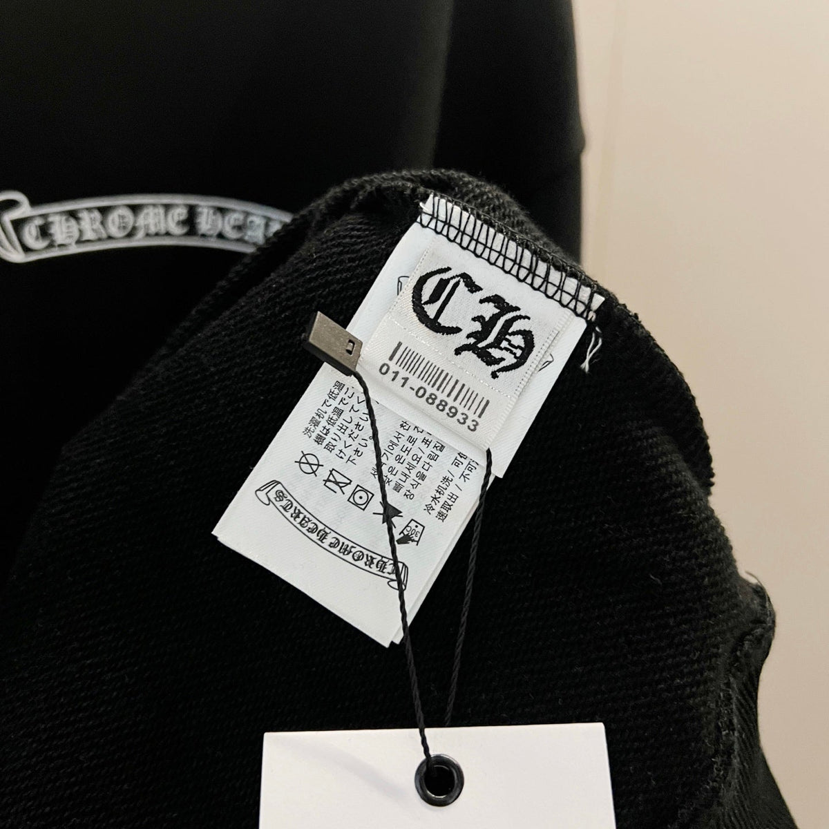 Classic Fit Hoodie-1036