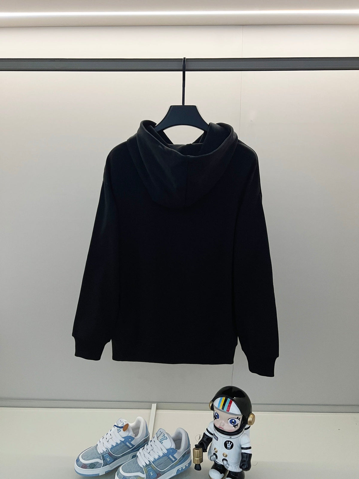 Classic Fit Hoodie-1038