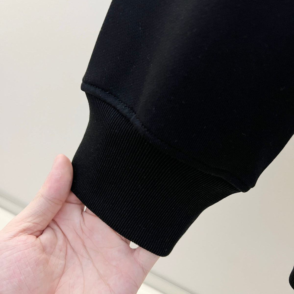 Classic Fit Hoodie-1038