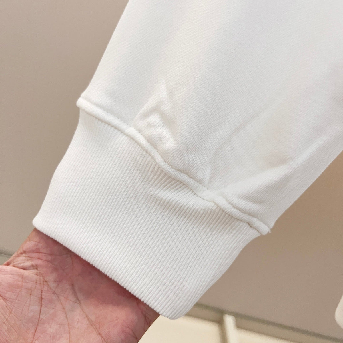 Classic Fit Hoodie-1051