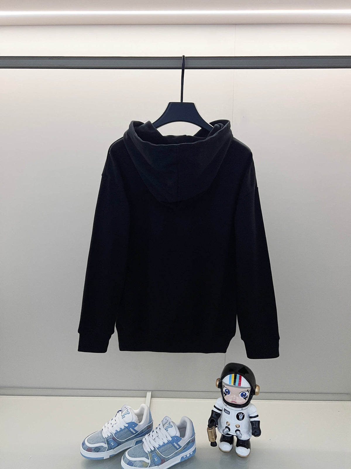 Classic Fit Hoodie-1056