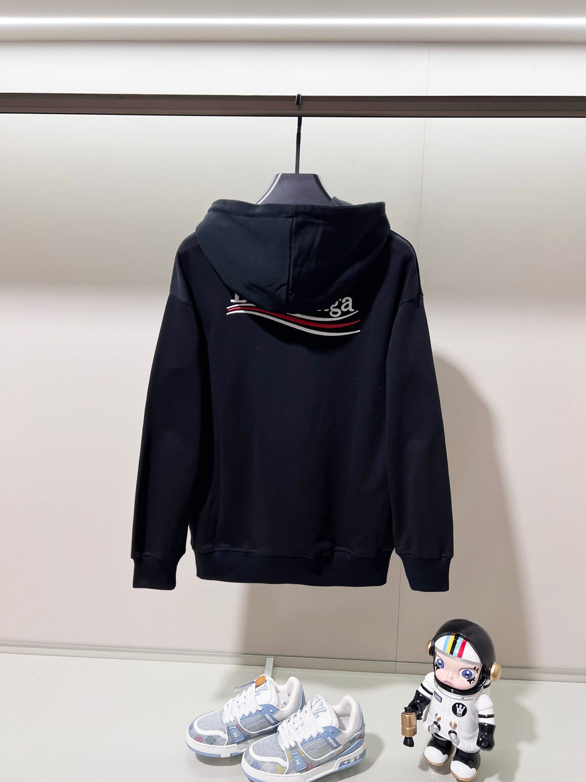 Classic Fit Hoodie-1069