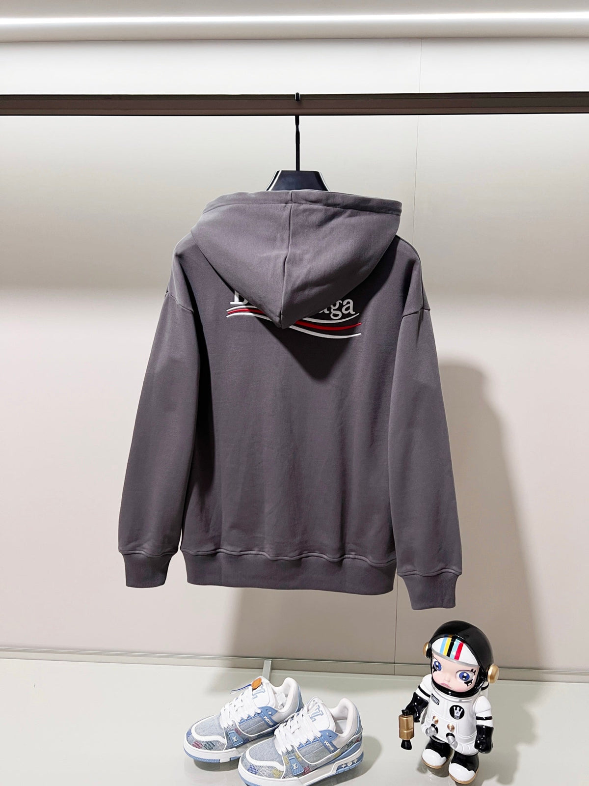 Classic Fit Hoodie-1071