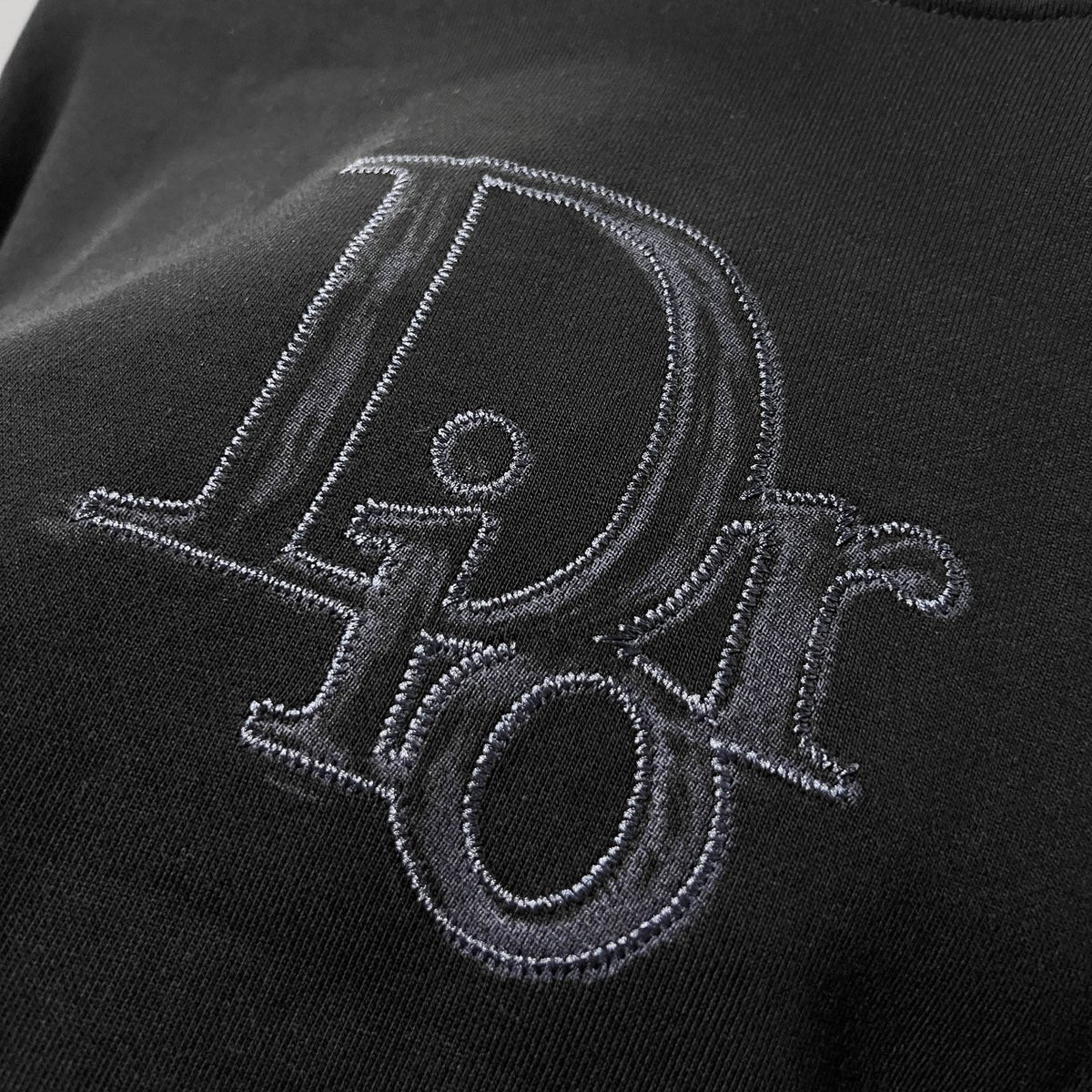 Classic Fit Hoodie-1072