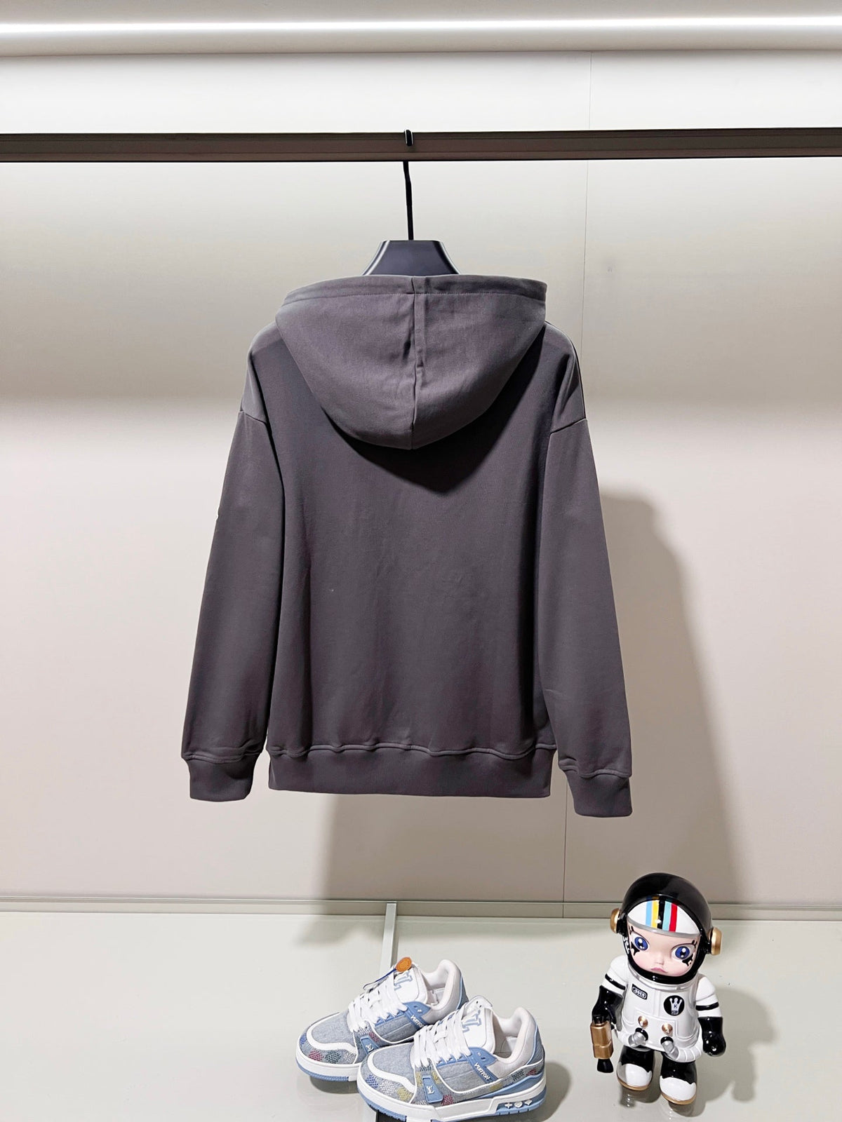 Classic Fit Hoodie-1074