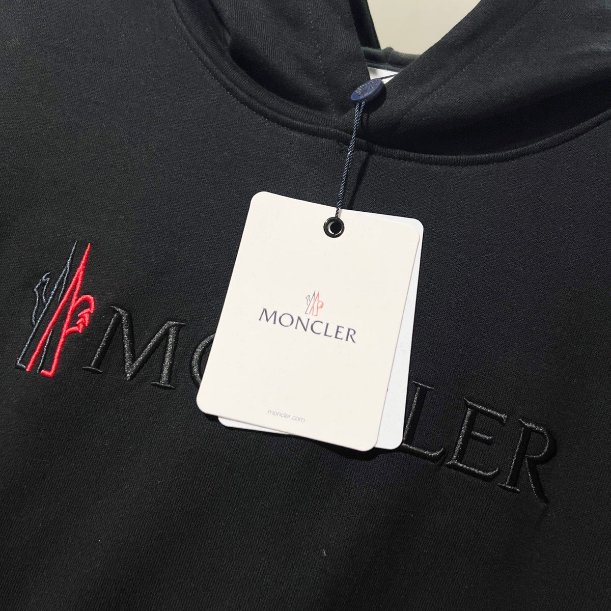 Classic Fit Hoodie-1076