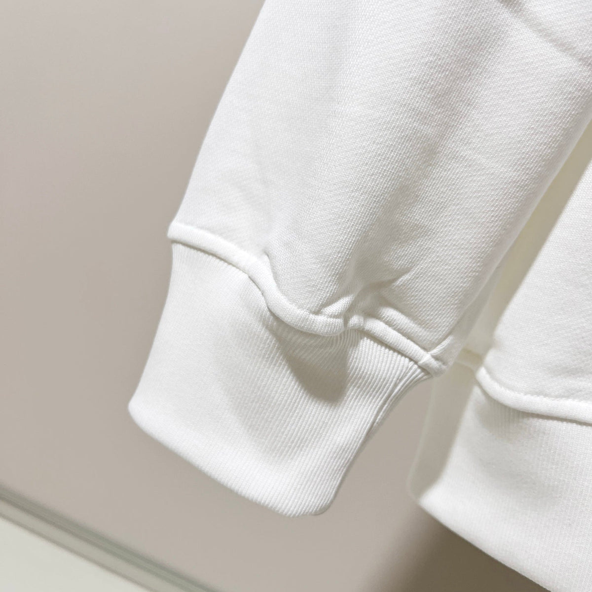 Classic Fit Hoodie-1077