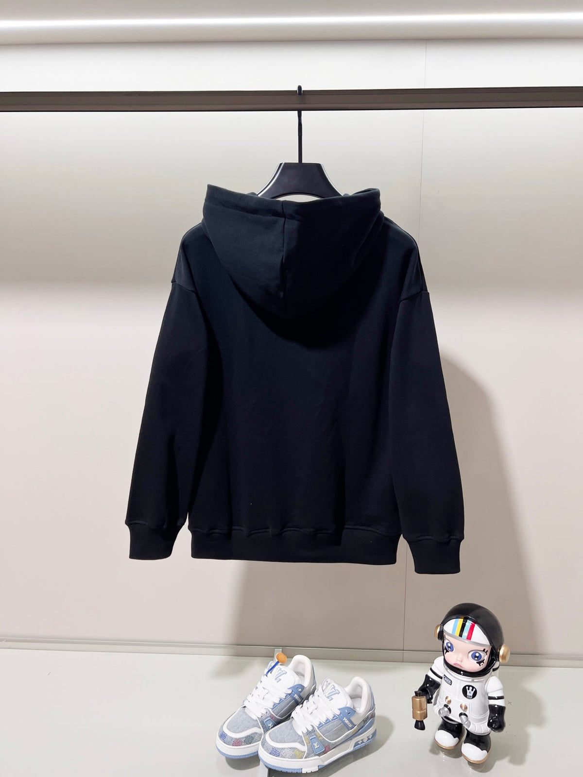 Classic Fit Hoodie-1078