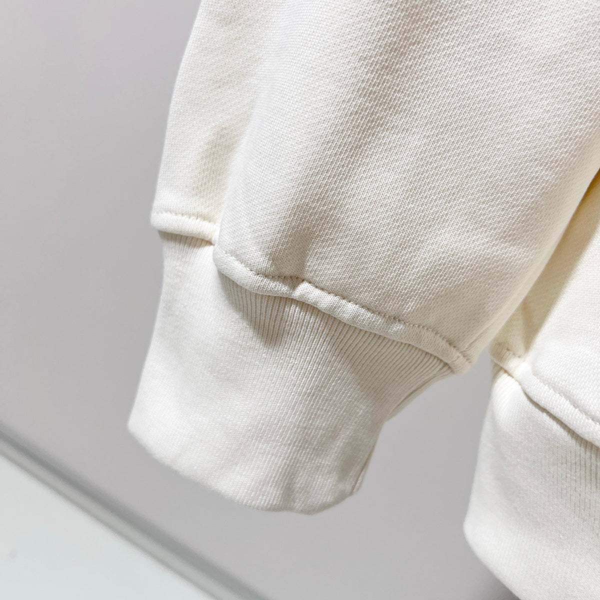 Classic Fit Hoodie-1084