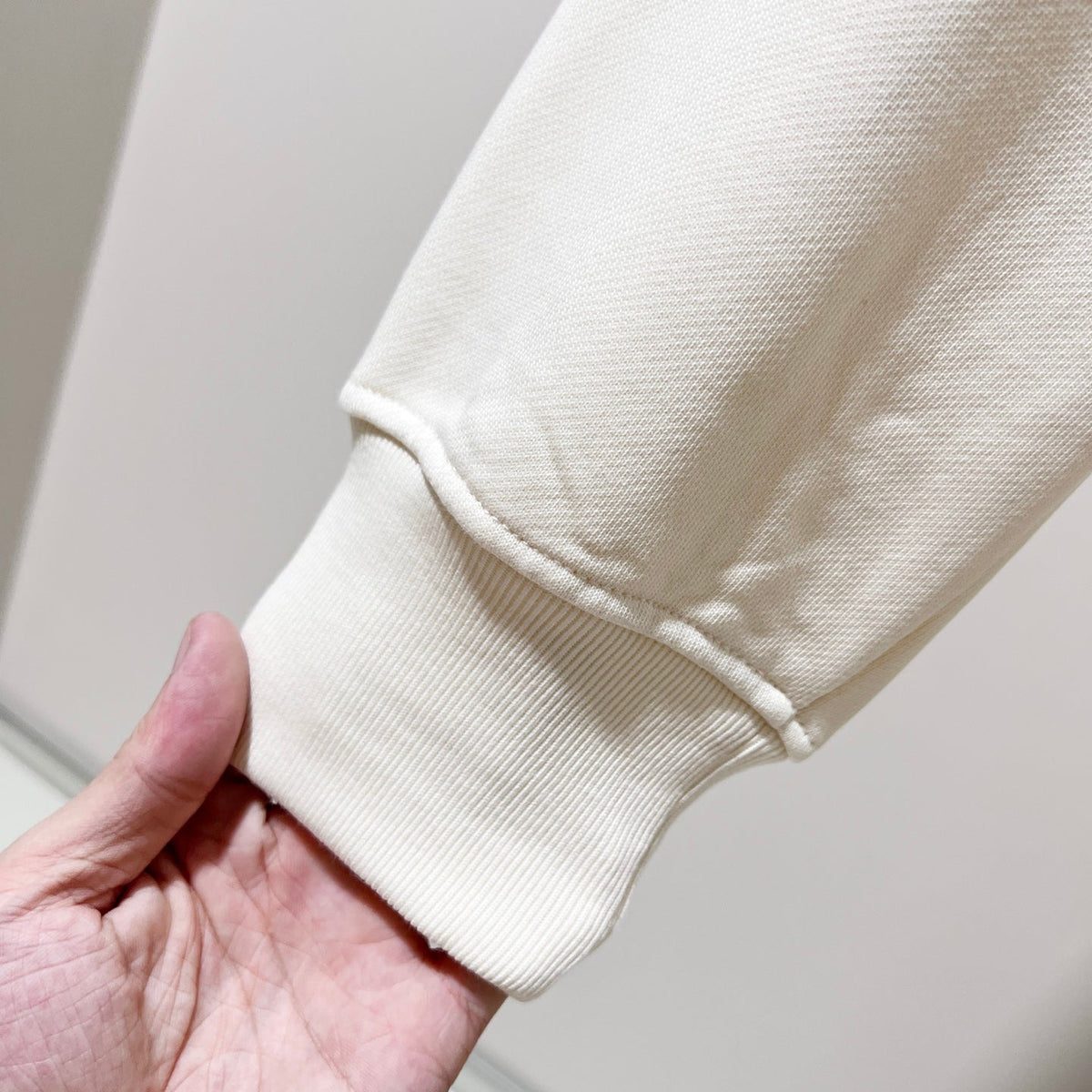 Classic Fit Hoodie-1087