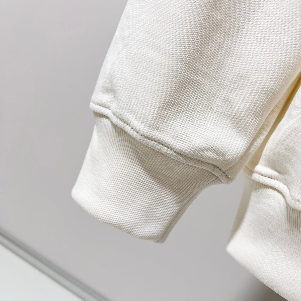 Classic Fit Hoodie-1094