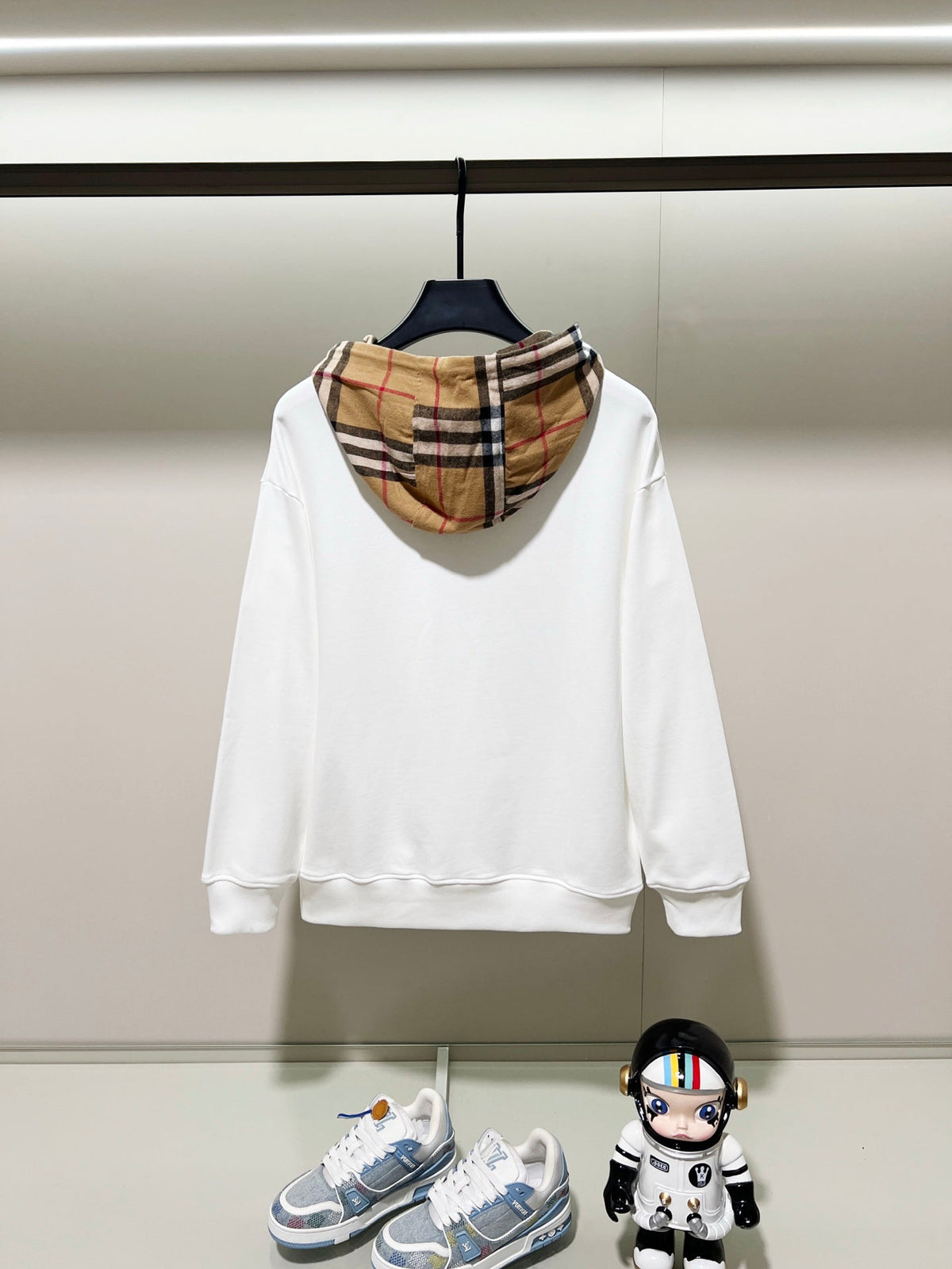 Classic Fit Hoodie-1099