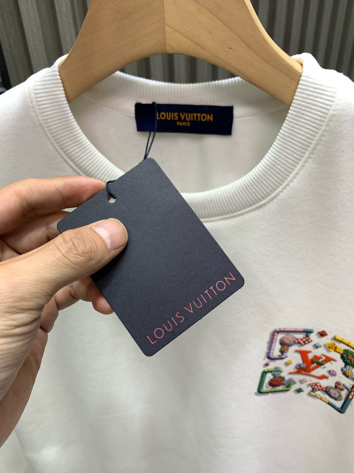 Classic Fit Hoodie-1001