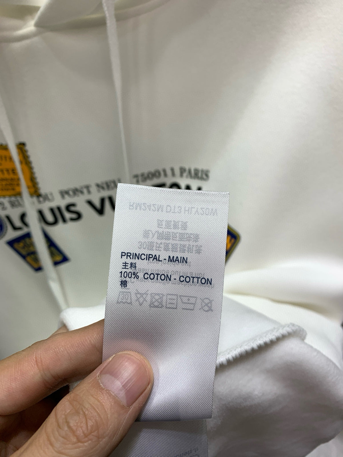 Classic Fit Hoodie-1008