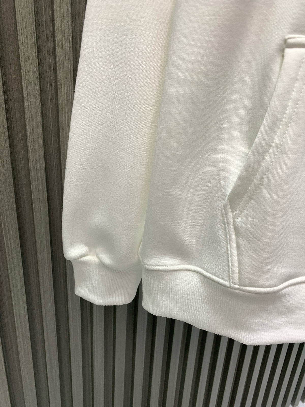 Classic Fit Hoodie-1009