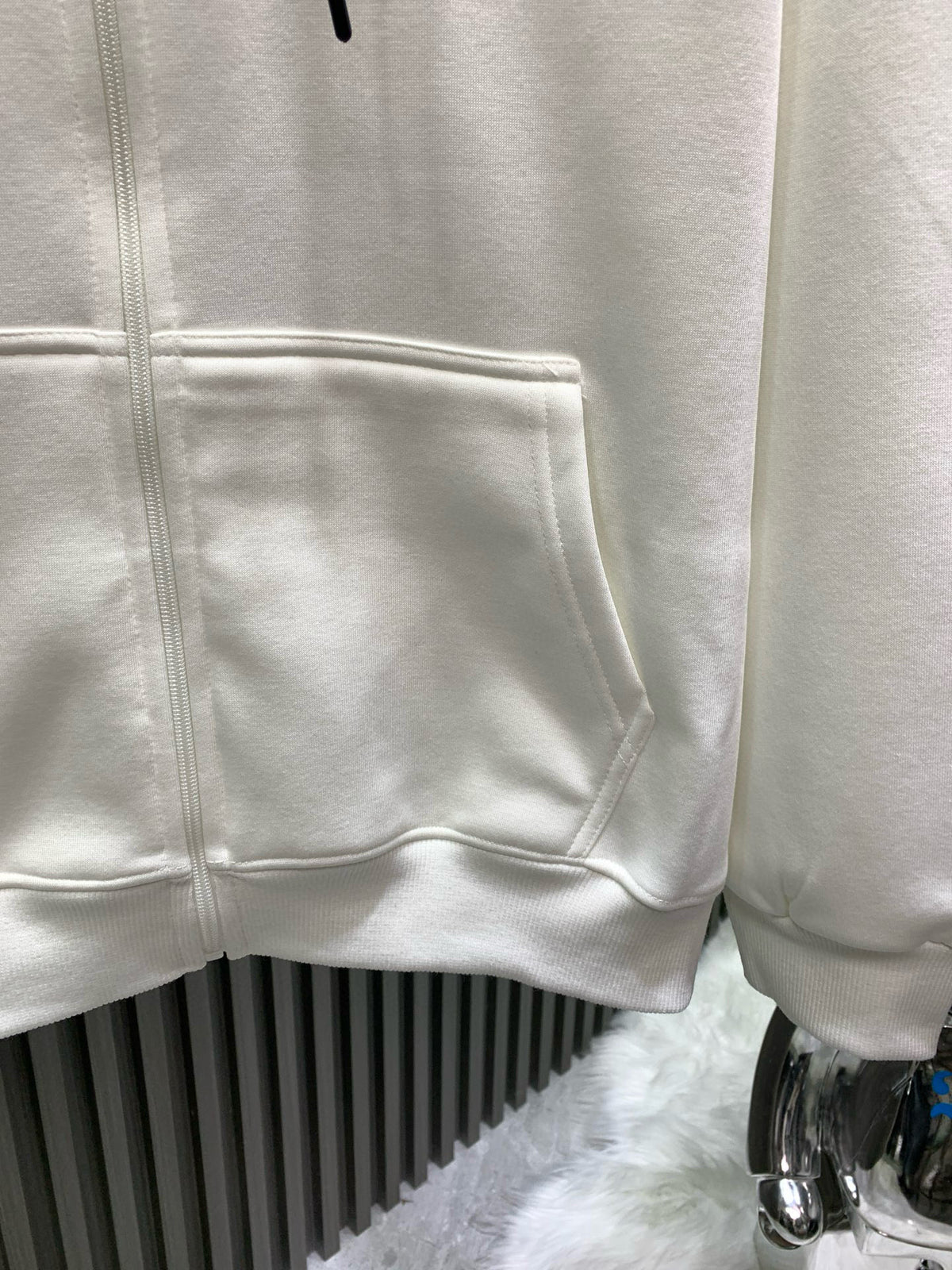 Classic Fit Hoodie-1009