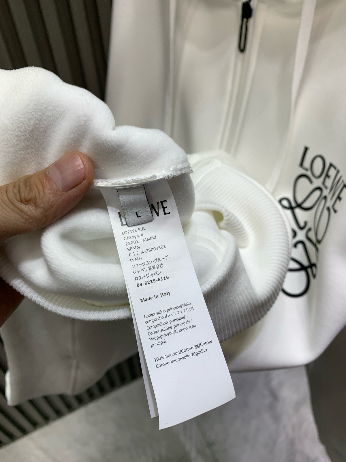 Classic Fit Hoodie-1009