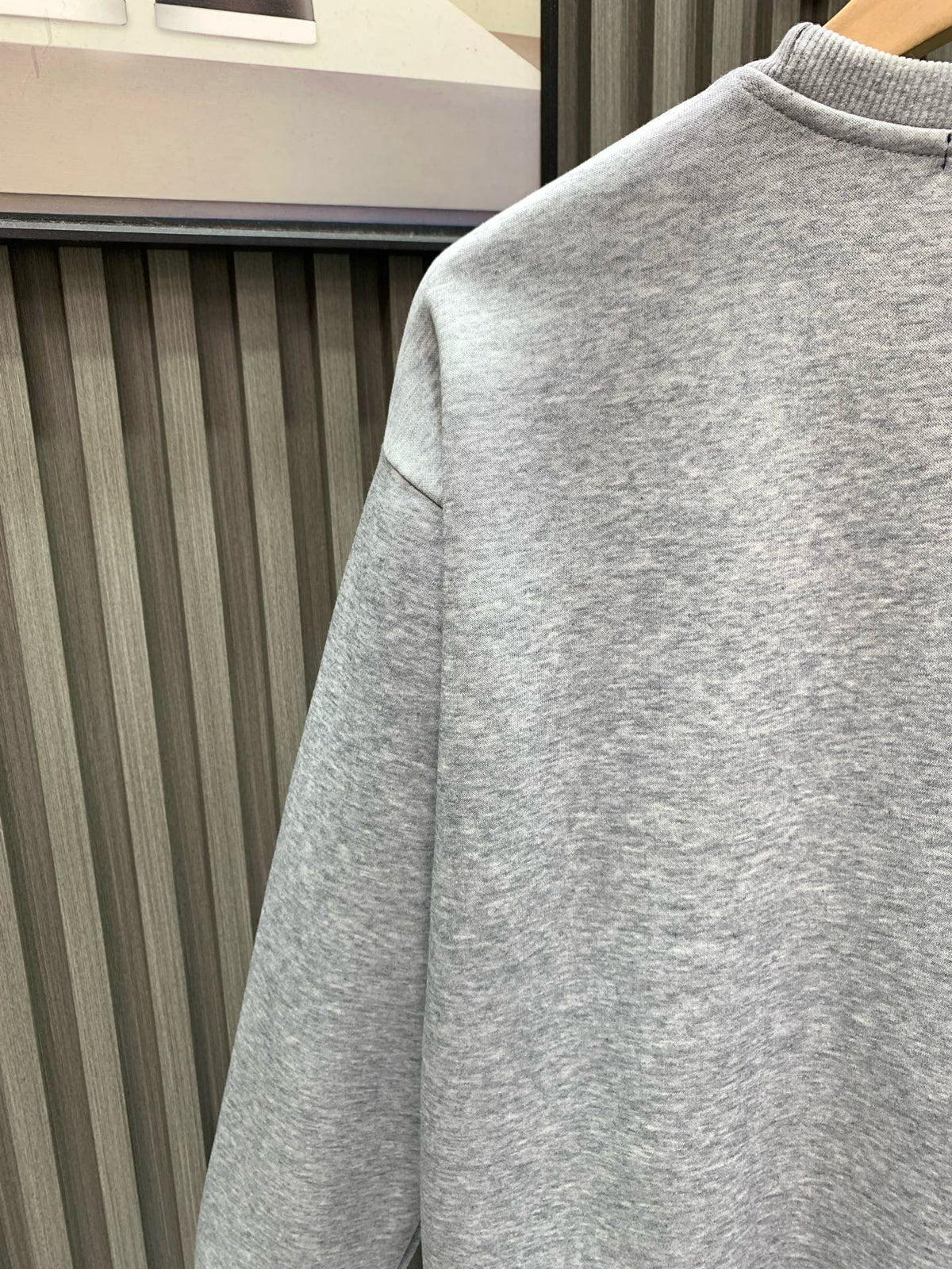 Classic Fit Hoodie-1011