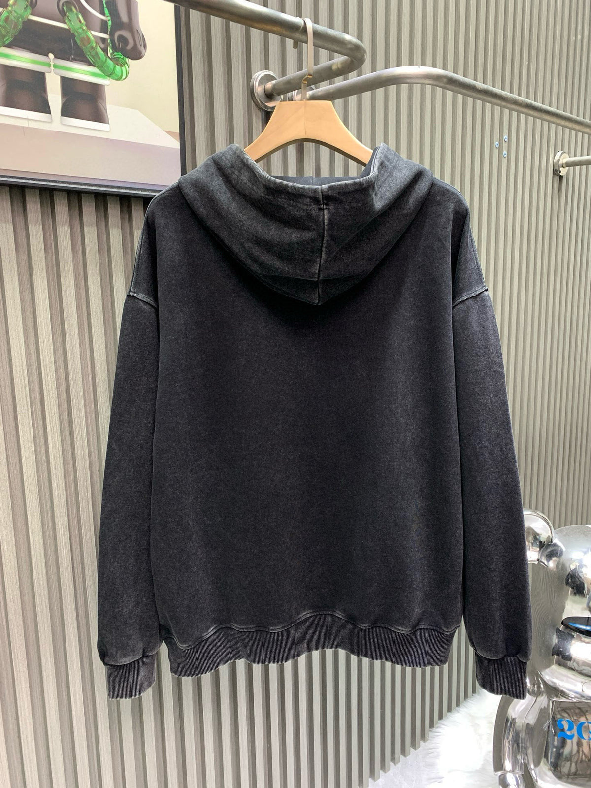 Classic Fit Hoodie-1021