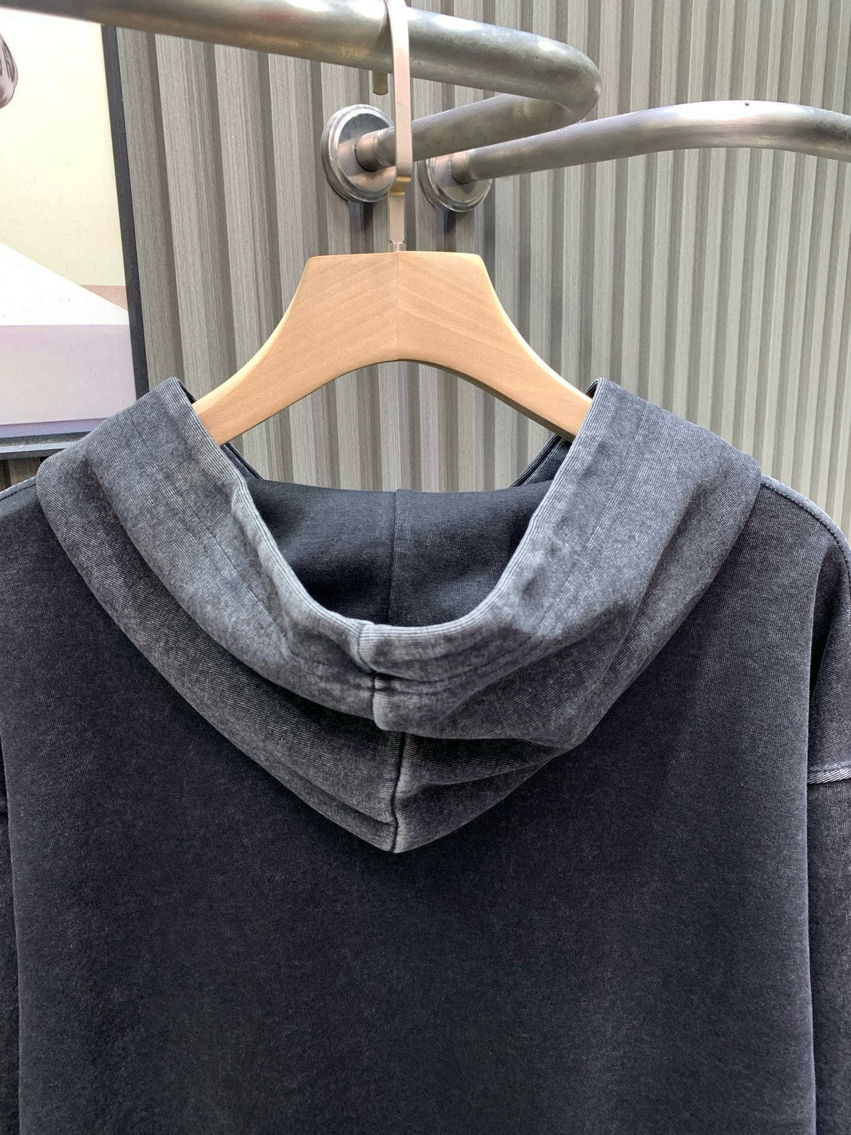 Classic Fit Hoodie-1022