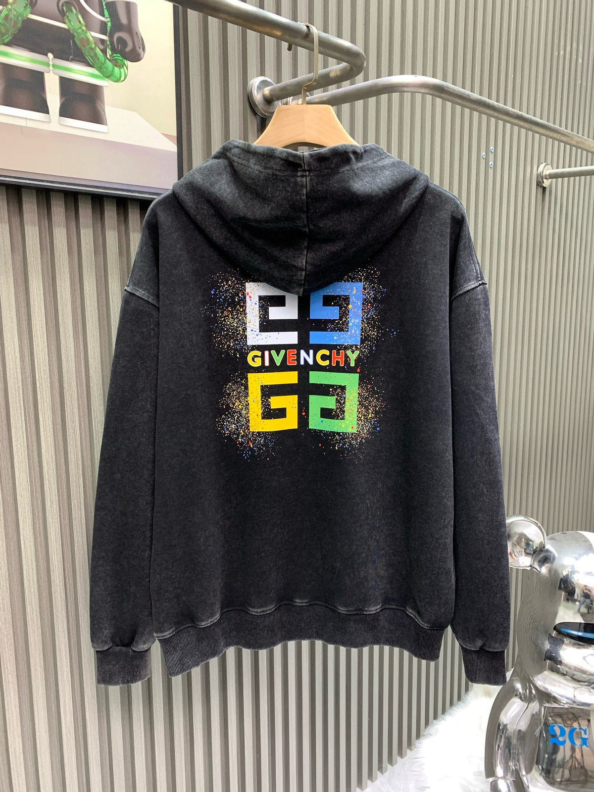 Classic Fit Hoodie-1025