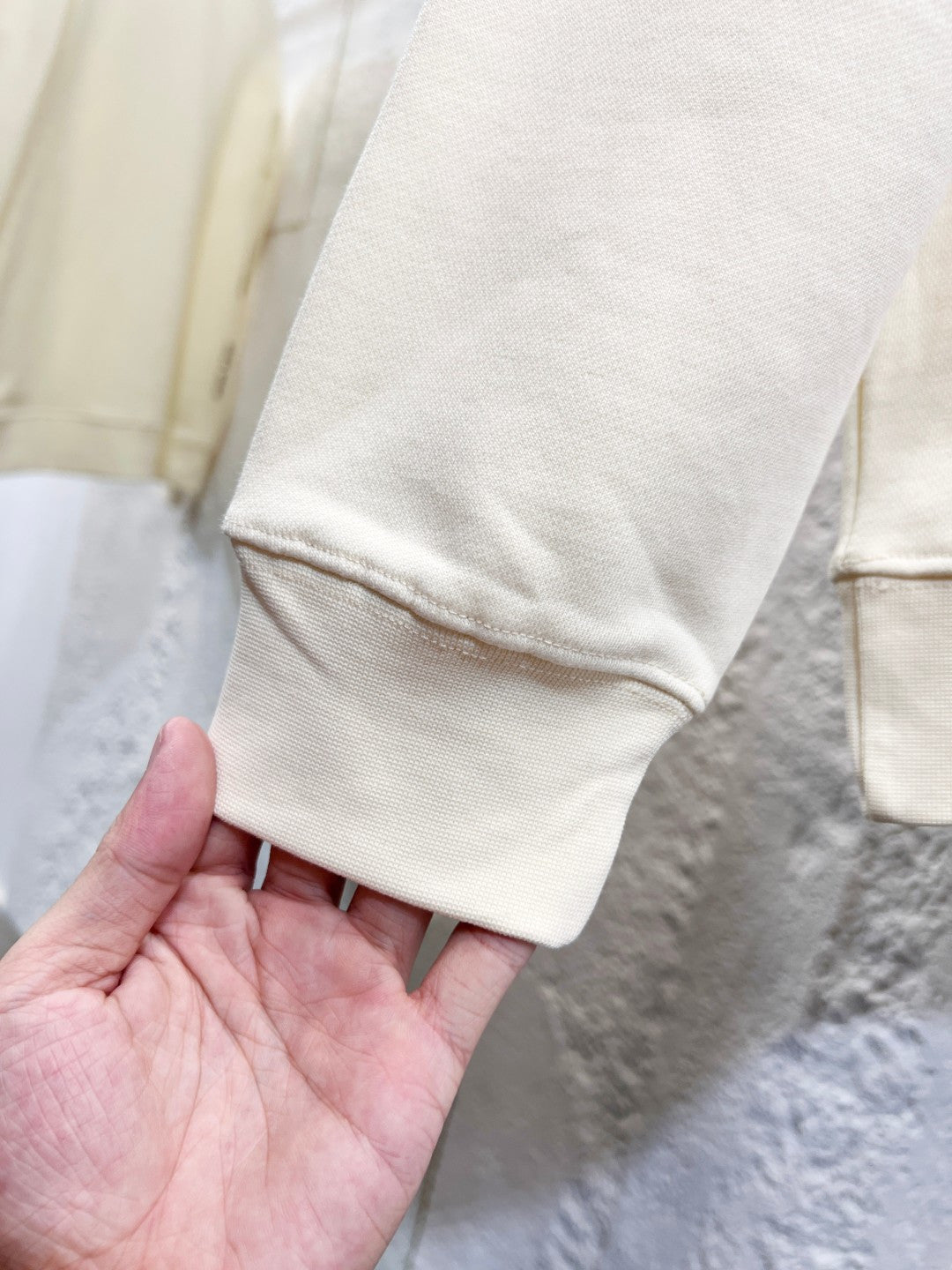 Classic Fit Hoodie-10230