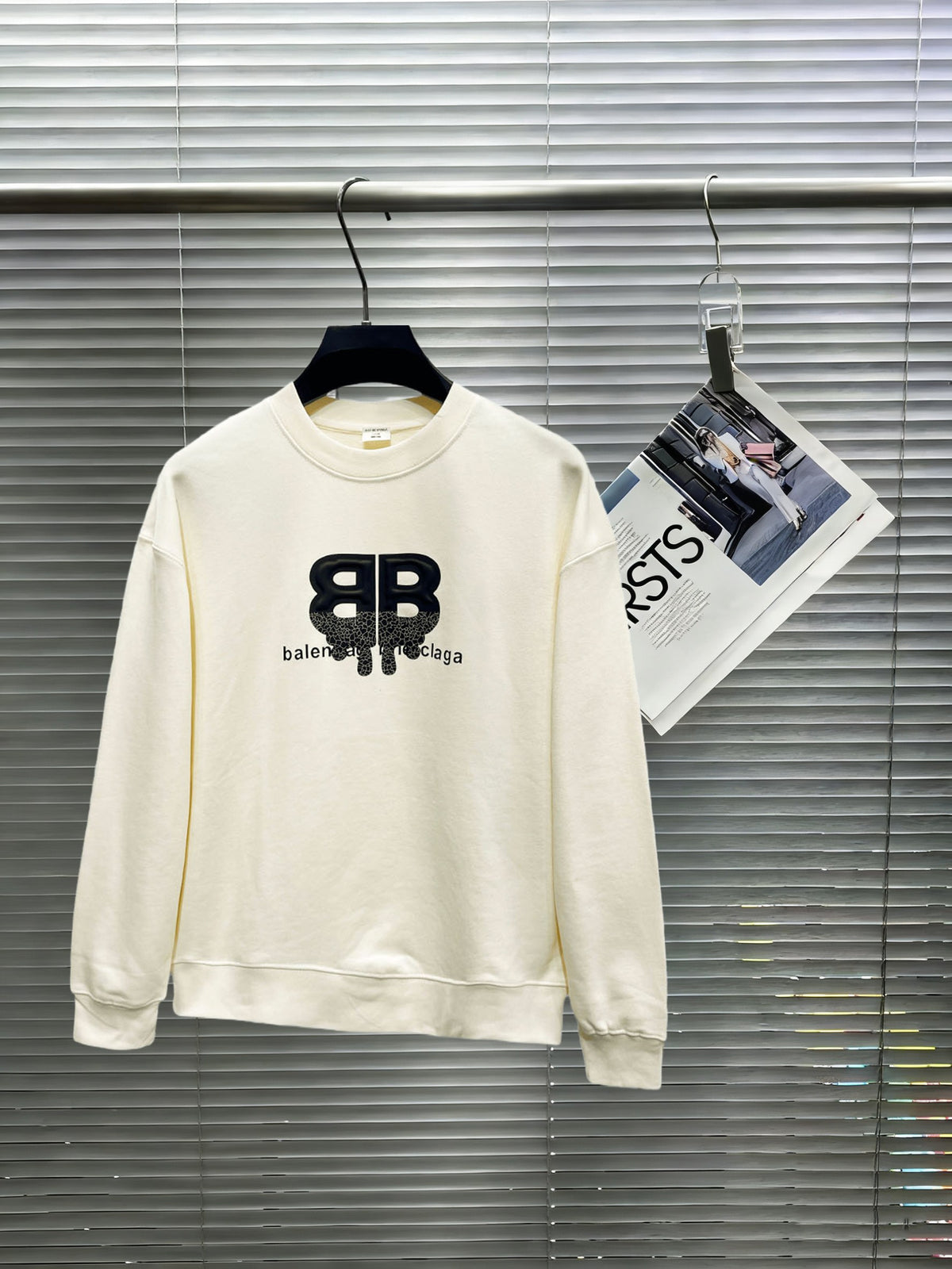 Classic Fit Hoodie-10231