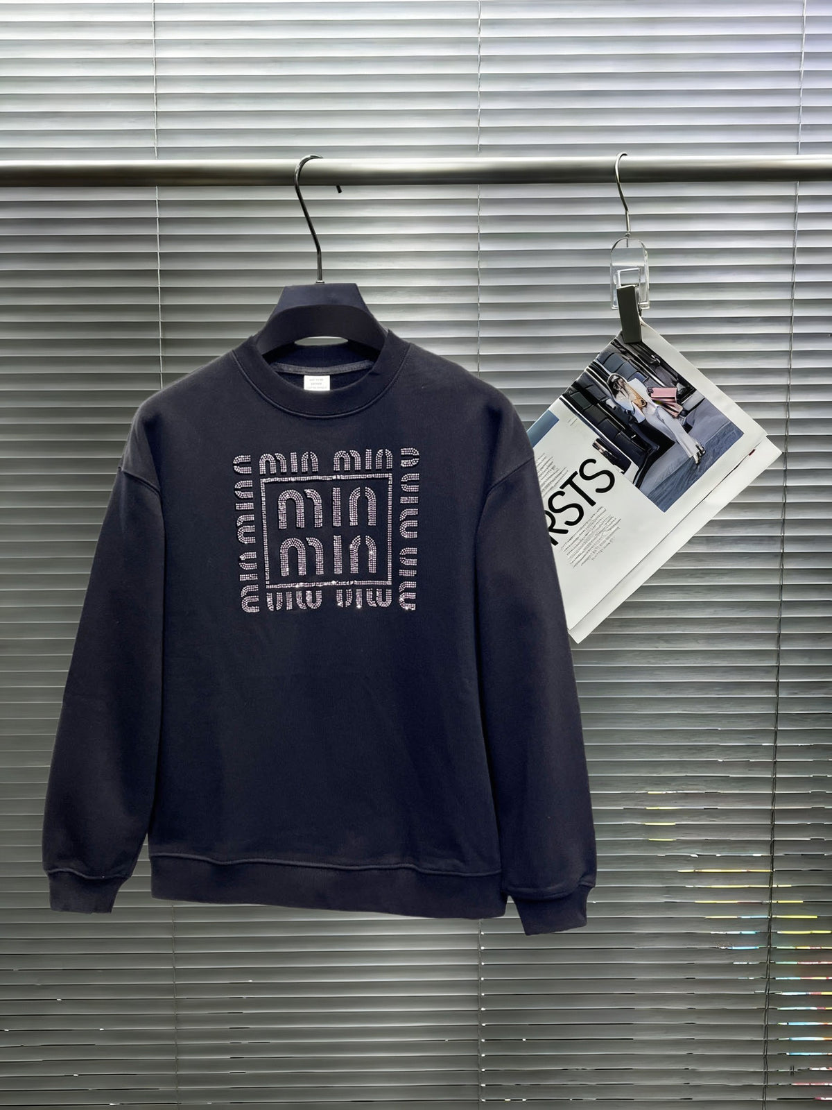 Classic Fit Hoodie-1031