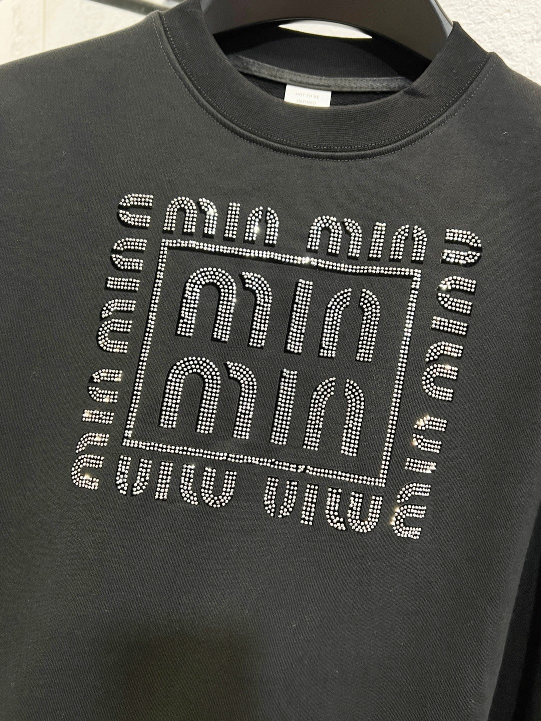 Classic Fit Hoodie-1031