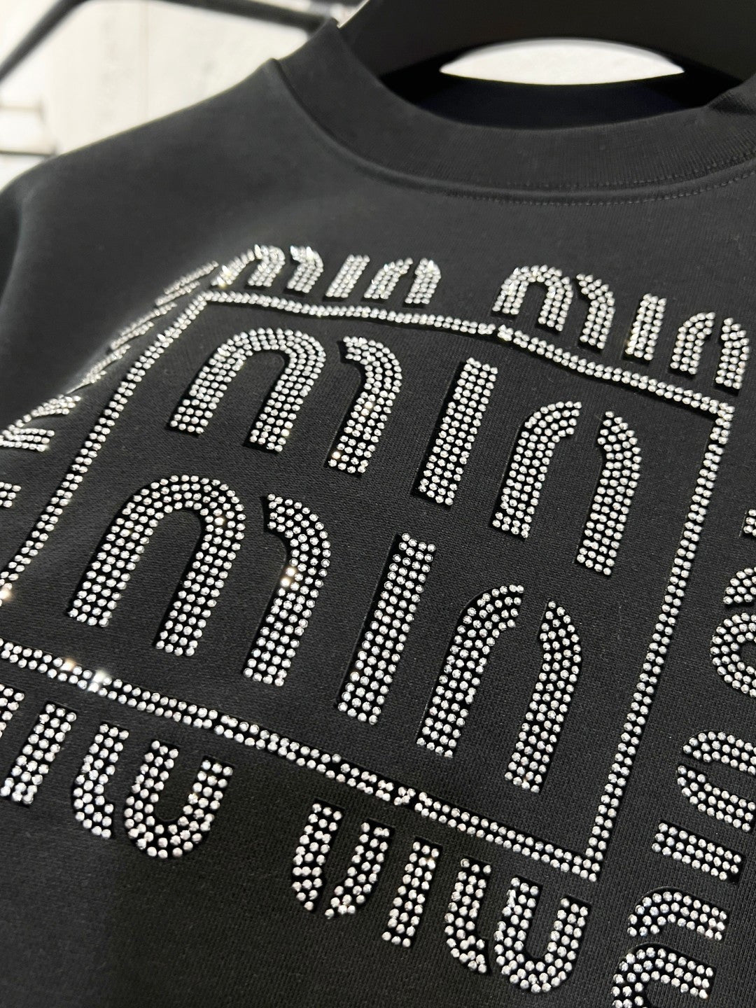 Classic Fit Hoodie-1031