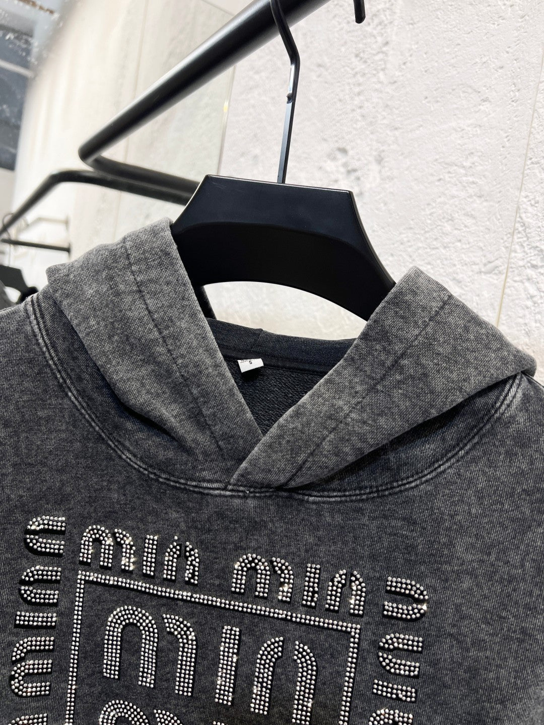 Classic Fit Hoodie-1038