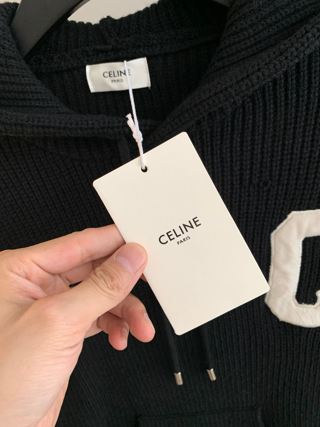 Classic Fit Hoodie-1040