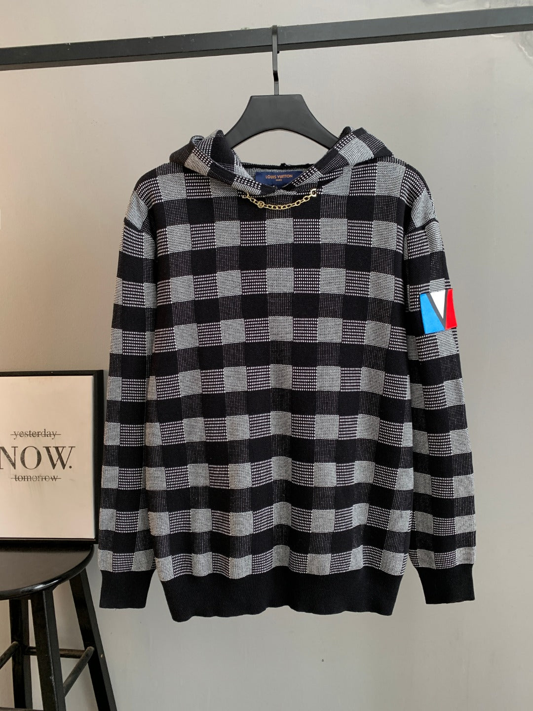 Classic Fit Hoodie-1042